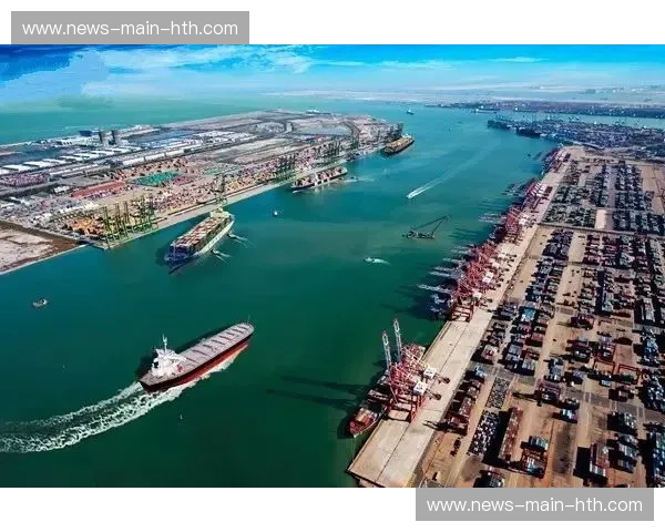 渤海湾的绿茵绝响：当天津泰达遇上大连阿尔滨，那是一段被海风吹过的燃情岁月